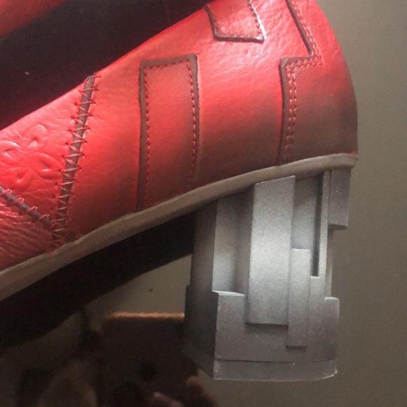 Women dressed shoes
